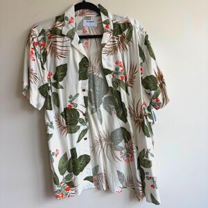 Old Navy NWT Shirt Mens Medium Floral Hawaiian Aloha Camp Shirt Short Sleeve